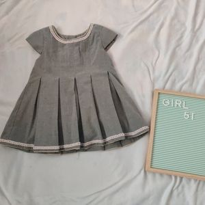 5T Tahari dress w/pleats & lined